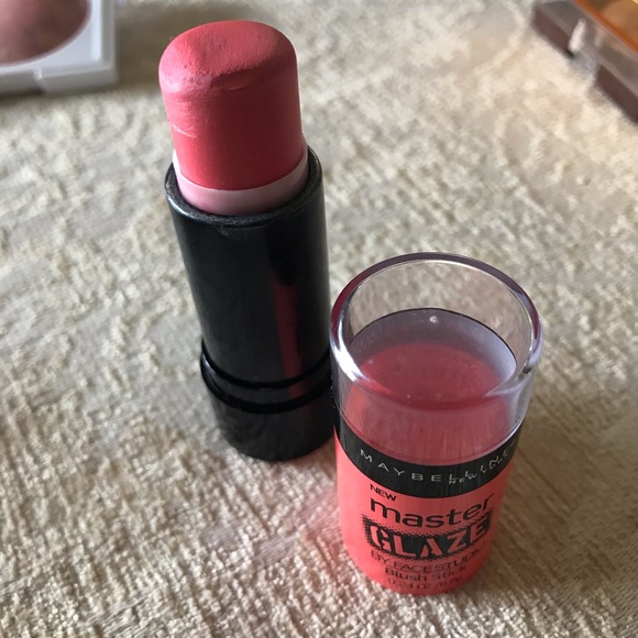 2 FOR $20 — Drugstore blush set - Picture 7 of 7